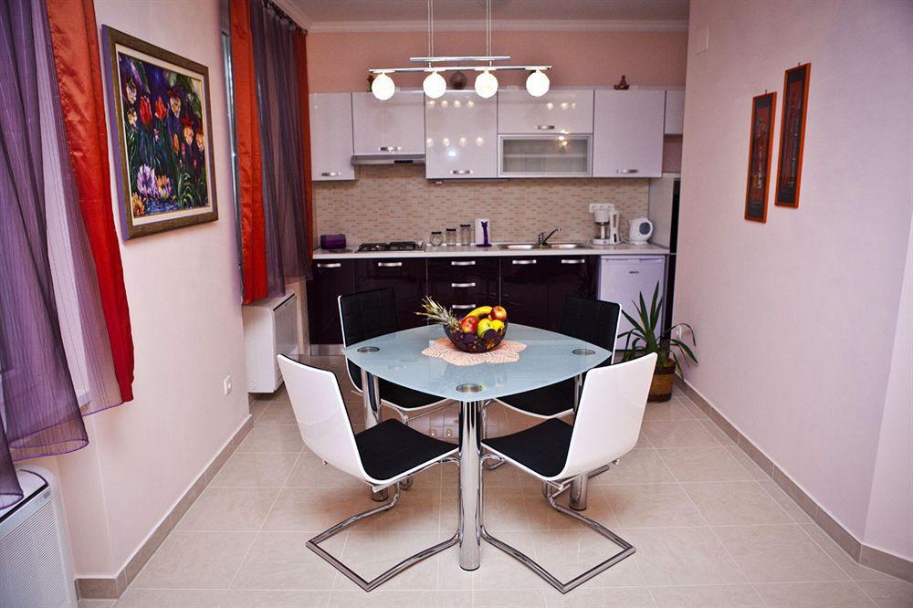 Split Apartments Peric מראה חיצוני תמונה