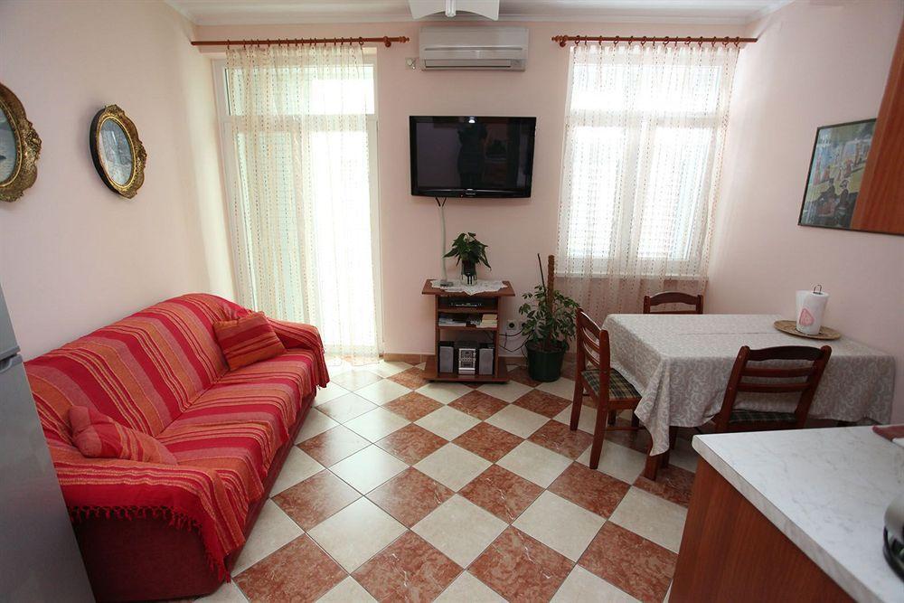 Split Apartments Peric מראה חיצוני תמונה