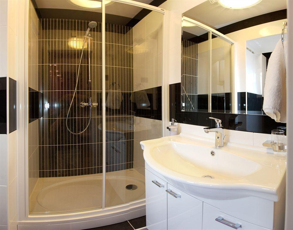 Split Apartments Peric מראה חיצוני תמונה