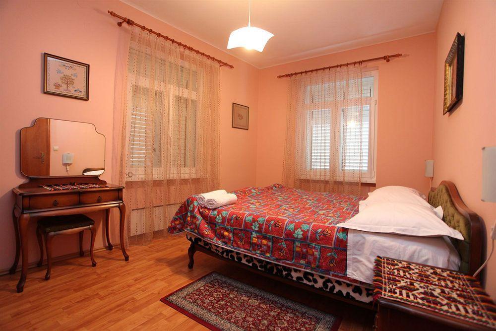 Split Apartments Peric מראה חיצוני תמונה