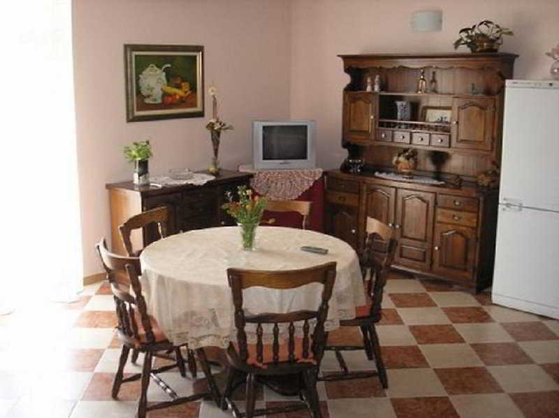 Split Apartments Peric מראה חיצוני תמונה