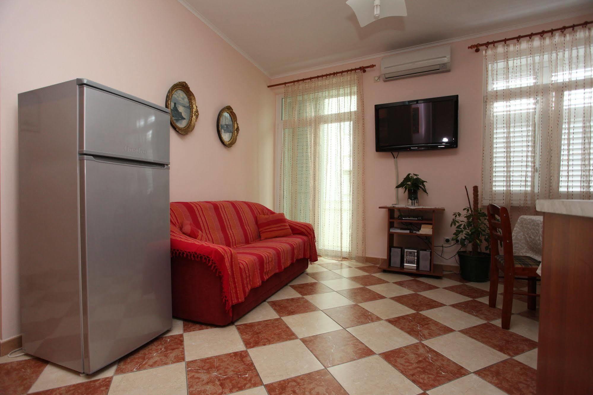 Split Apartments Peric מראה חיצוני תמונה