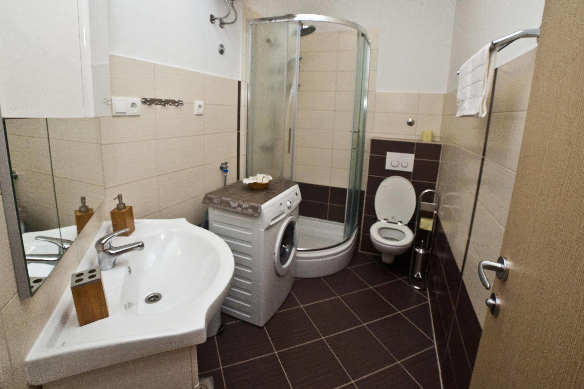 Split Apartments Peric מראה חיצוני תמונה